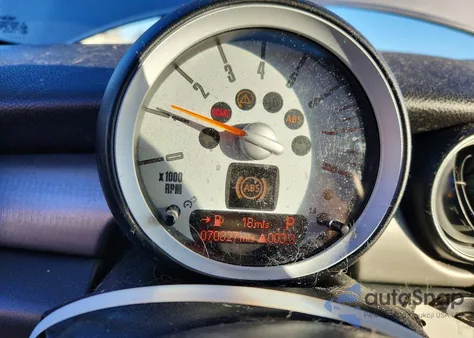 2009 Mini Cooper S Clubman z USA, uszkodzony, nr VIN WMWMM33509TP93405